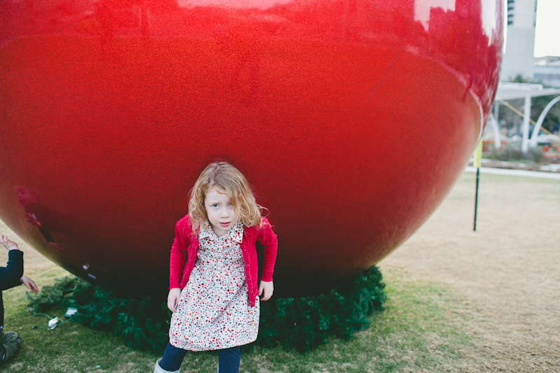 Dallas Family photographer klyde warren park